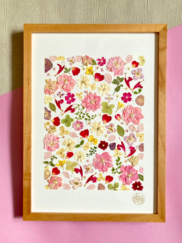 桃色ピンク　春色押し花アート　推しカラーピンク　A4サイズ  io floraの美しい押花アート - 自然の美しさをあな 2枚目の画像