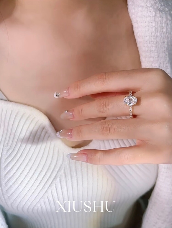 オーバル ゴールド 高炭素ダイヤモンド キラキラ ゴージャス ラグジュアリー白 ホワイト 指輪 リング シンプル 9枚目の画像