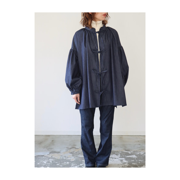 岡山県倉敷児島デニムで魅せる、ボリューム袖リボンチュニックブラウス／デザインデニムブラウス／インディゴ 