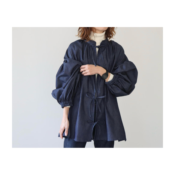 岡山県倉敷児島デニムで魅せる、ボリューム袖リボンチュニックブラウス／デザインデニムブラウス／インディゴ 