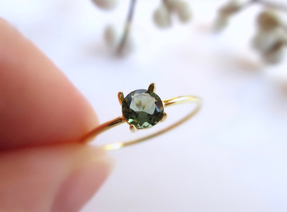 希少石】4.5mm「モルダバイト」リング 指輪・リング KUON 通販