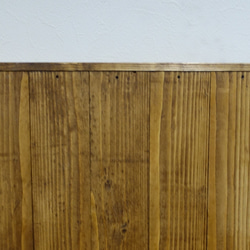 ウォールシェルフ　壁掛けラック　３段　パイン無垢材　フック付き　ダークウォールナット色　オイルフィニッシュ 6枚目の画像