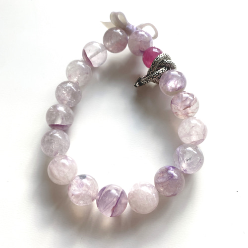 9-49】2024年 辰年ブレスレット 優しいラベンダーカラーと魅惑の赤い