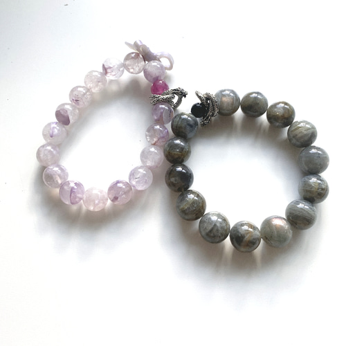 お客様確認ページ‼️専用出品❣️ラベンダー兎ちやんブレスレット　鑑定書付き 9-49】2024年 辰年ブレスレット 優しいラベンダーカラーと魅惑の赤い