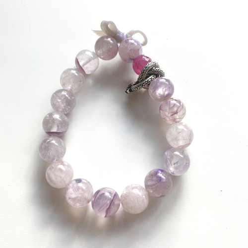 9-49】2024年 辰年ブレスレット 優しいラベンダーカラーと魅惑の赤い