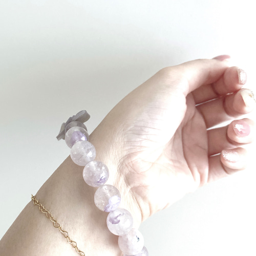 9-49】2024年 辰年ブレスレット 優しいラベンダーカラーと魅惑の赤い