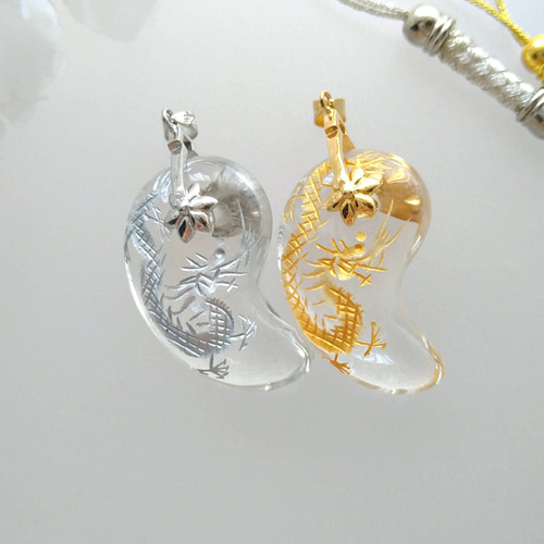 勾玉 ヒマラヤ水晶 ゴールドカラー お守り 龍彫刻 手彫り彫刻 天然石