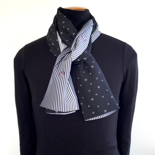 黒地の水玉と隈取りのあるストライプ シルクのメンズリバーシブル