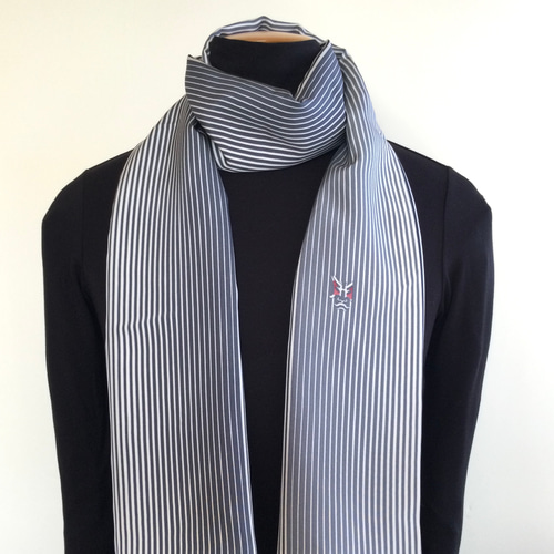 黒地の水玉と隈取りのあるストライプ シルクのメンズリバーシブル