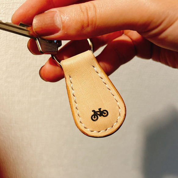 マグネットキーリング 強力磁石で浮く収納 色の組み合わせやレーザー