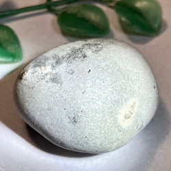 マザーアースの石❁⃘*.゜フェアリーオパール　メニライトオパール　原石　タンブル 1枚目の画像