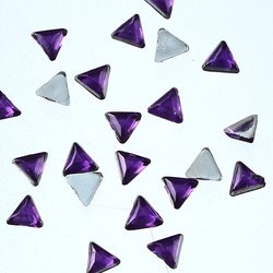 ラインストーン 3ｍｍ 紫 三角 9000粒 プラ製 立体 ネイル レジン デコ ハンドメイド パーツ BD3494 2枚目の画像