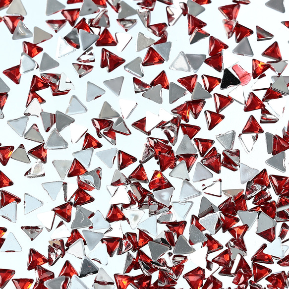 ラインストーン 3ｍｍ 赤 三角 9000粒 プラ製 立体 ネイル レジン デコ ハンドメイド パーツ BD3495 1枚目の画像