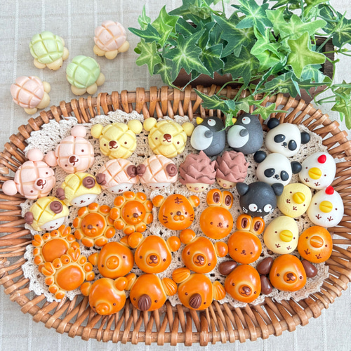 オーダーページ✰抹茶カメロンパンストラップ フェイクスイーツ ミニチュアパン オーダーページ✰抹茶カメロンパン ミニチュアパン ミニチュアスイーツ