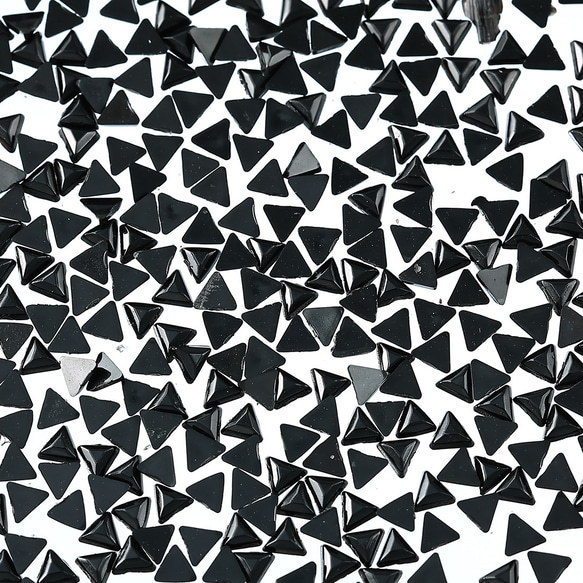 ラインストーン 3ｍｍ 黒 三角 9000粒 プラ製 立体 ネイル レジン デコ ハンドメイド パーツ BD3497 1枚目の画像