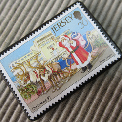 ジャージー島　クリスマス切手ブローチ 9192 2枚目の画像