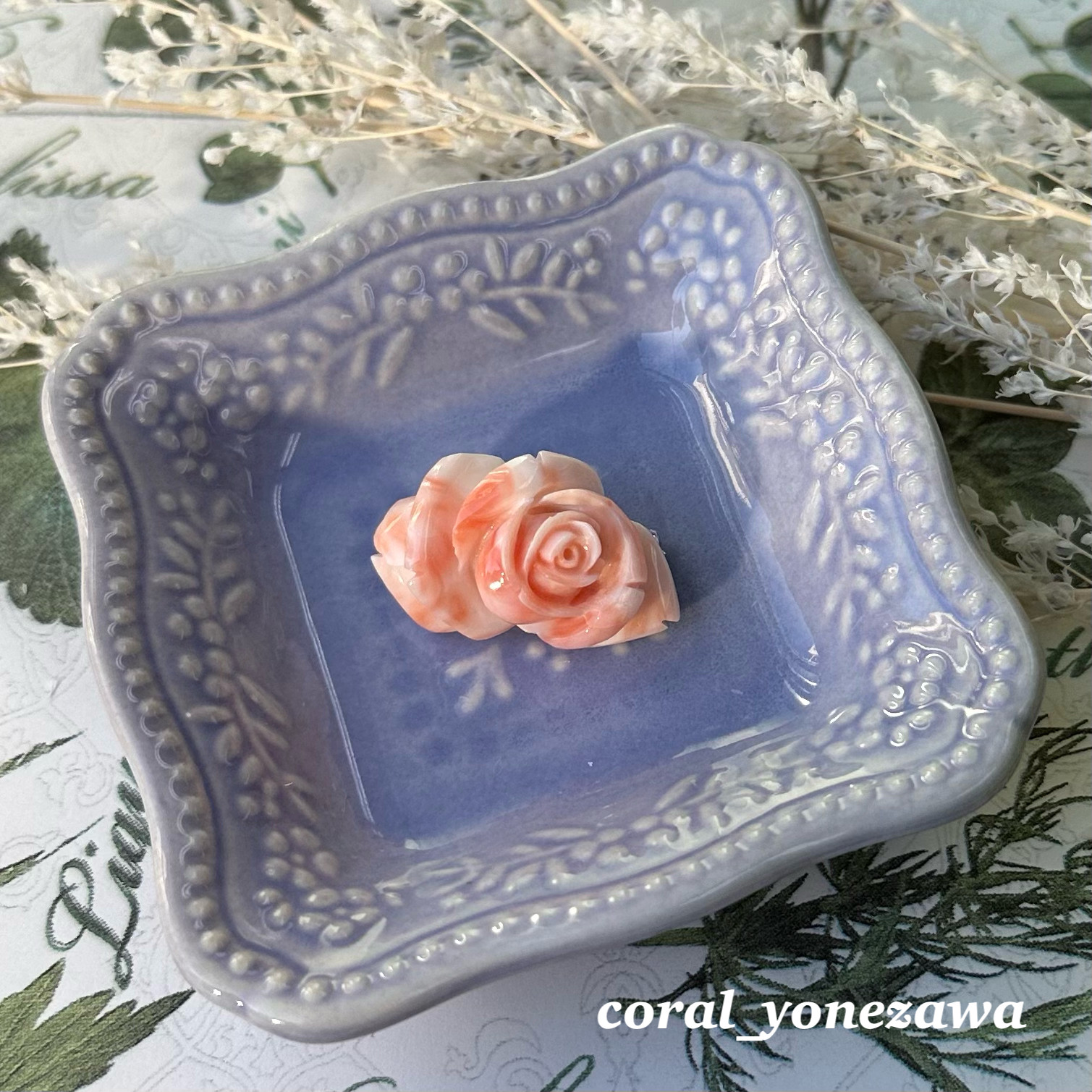 訳あり特価品　珊瑚彫刻　ブローチ　優しさの象徴『ピンクの薔薇　』　　R51215Y1