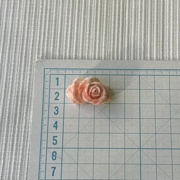 訳あり特価品　珊瑚彫刻　ブローチ　優しさの象徴『ピンクの薔薇　』　　R51215Y1 17枚目の画像