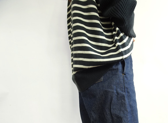 [日本製] 袖羅紋鑲邊套頭衫 &lt;海軍藍 x 灰白色&gt; 第4張的照片