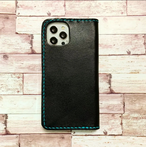 栃木レザーiPhoneケース　ブラック　　スマホケース　手帳型　本革　シンプル　ポケット付き 2枚目の画像