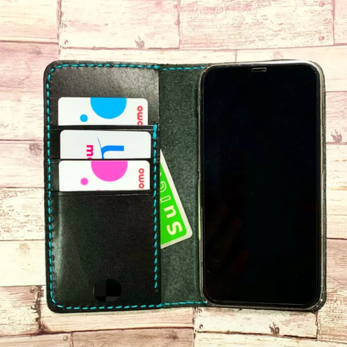 2枚ポケット付き　栃木レザー　ブラック　iPhoneケース　本革　手帳型 2枚ポケット付き 栃木レザー ブラック×グリーン iPhoneケース