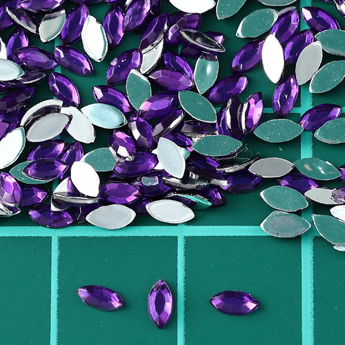 レジンヘアゴム パープルピンク　ラインストーン レジンヘアゴム パープルピンク ラインストーン ラインストーン