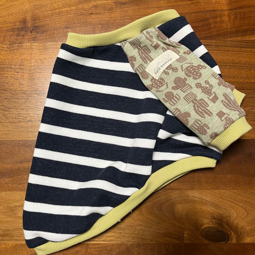 犬服 ◎フレブルSサイズ◎ アシメmaffonラグランスリーブ⚫︎サボテン