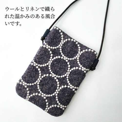 ギフトミナペルホネン タンバリン ネイビースマホショルダー