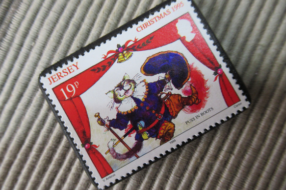 ジャージー島　クリスマス切手ブローチ 9200 2枚目の画像