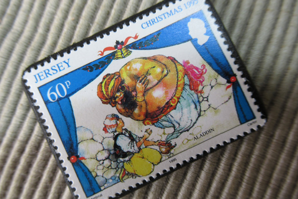 ジャージー島　クリスマス切手ブローチ 9203 2枚目の画像