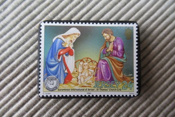 ジャージー島　クリスマス切手ブローチ 9205 1枚目の画像