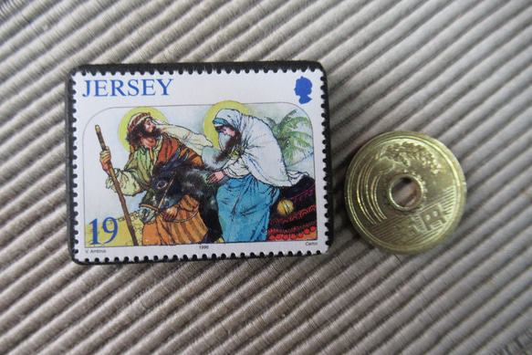ジャージー島　クリスマス切手ブローチ 9208 3枚目の画像