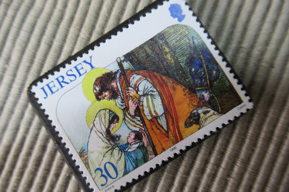 ジャージー島　クリスマス切手ブローチ 9210 2枚目の画像