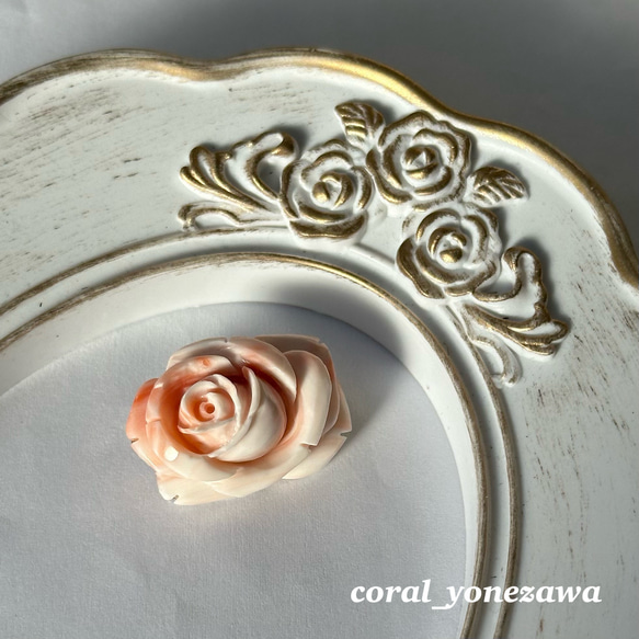 訳あり特価品　珊瑚彫刻　ブローチ　ピンクの薔薇　R51215H1 1枚目の画像