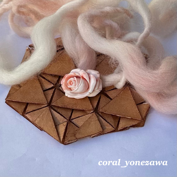 訳あり特価品　珊瑚彫刻　ブローチ　ピンクの薔薇　R51215H1 3枚目の画像