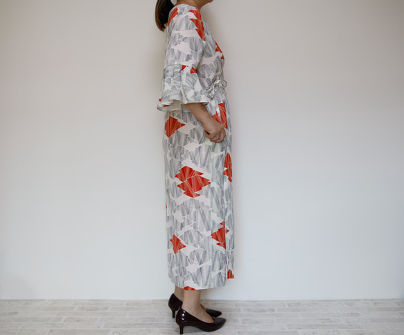 KIMONO Wrapped Dress&#39;n Coat - 獨一無二的 2 向禮服外套，由和服製成！ 第8張的照片