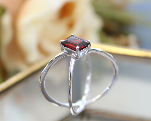 ガーネット クロス リング】 誕生石 オクタゴンカット 7×5mm