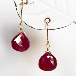 жK18 18金 ロンギド産宝石質ルビーAAA　マロンブリオレットカットピアス 3枚目の画像