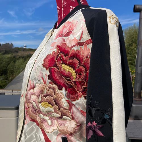 着物リメイク和柄スカジャン 赤 黒 鶴 花柄