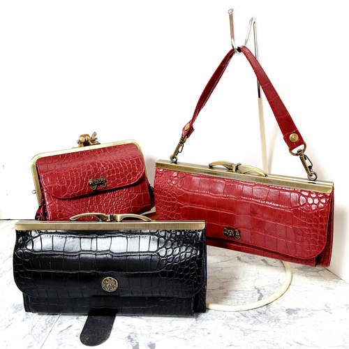 スマホが入るフタ付き外ポケットの長財布(小銭入れ2分割type) ジョリー