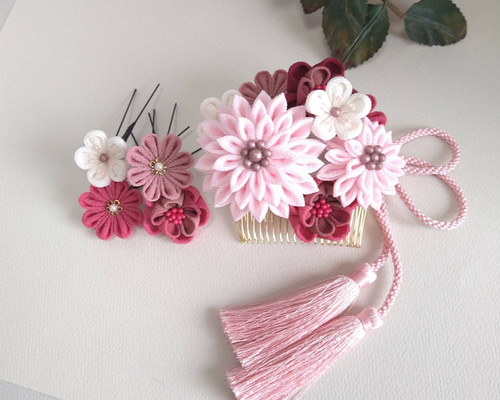 専用画面 ¥2500 つまみ細工髪飾り ピンク系　ハンドメイド 19-26 つまみ細工髪飾り はるの華 コーム mameまめ工房 通販 17001912