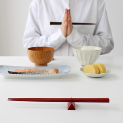 U& ：JYUSHIN （カラー：桜） 食卓をアートに。美しい所作を作り出す「箸置きで重心を支える」新感覚箸セット。 1枚目の画像
