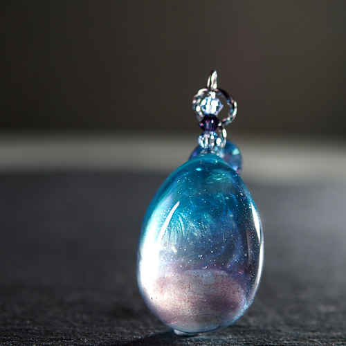 青の雫 アクアマリントランスミッション レジン ネックレス