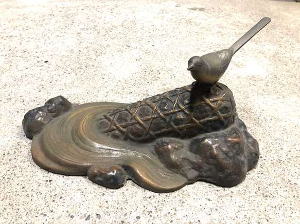 学校で作った置物です。金欠です。