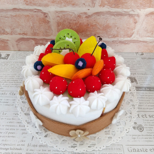 【オーダーページ】フェルトままごと パン パンチくんの型紙屋さん フェルトデコレーションケーキ☆ままごと☆パンチくんの型紙屋さんの