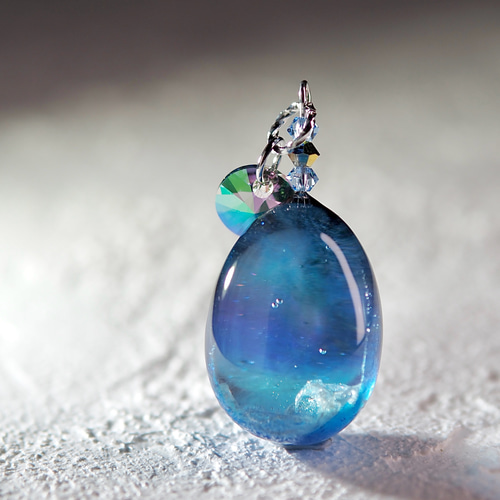 青の魔法 幻想の雫 パラダイスシャイン 訳アリ品 レジン ネックレス 