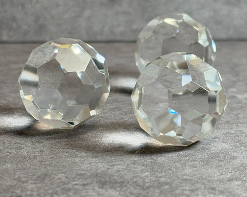 現実化の加速 バッキーボール ヒマラヤ水晶 手彫り 現実化の加速