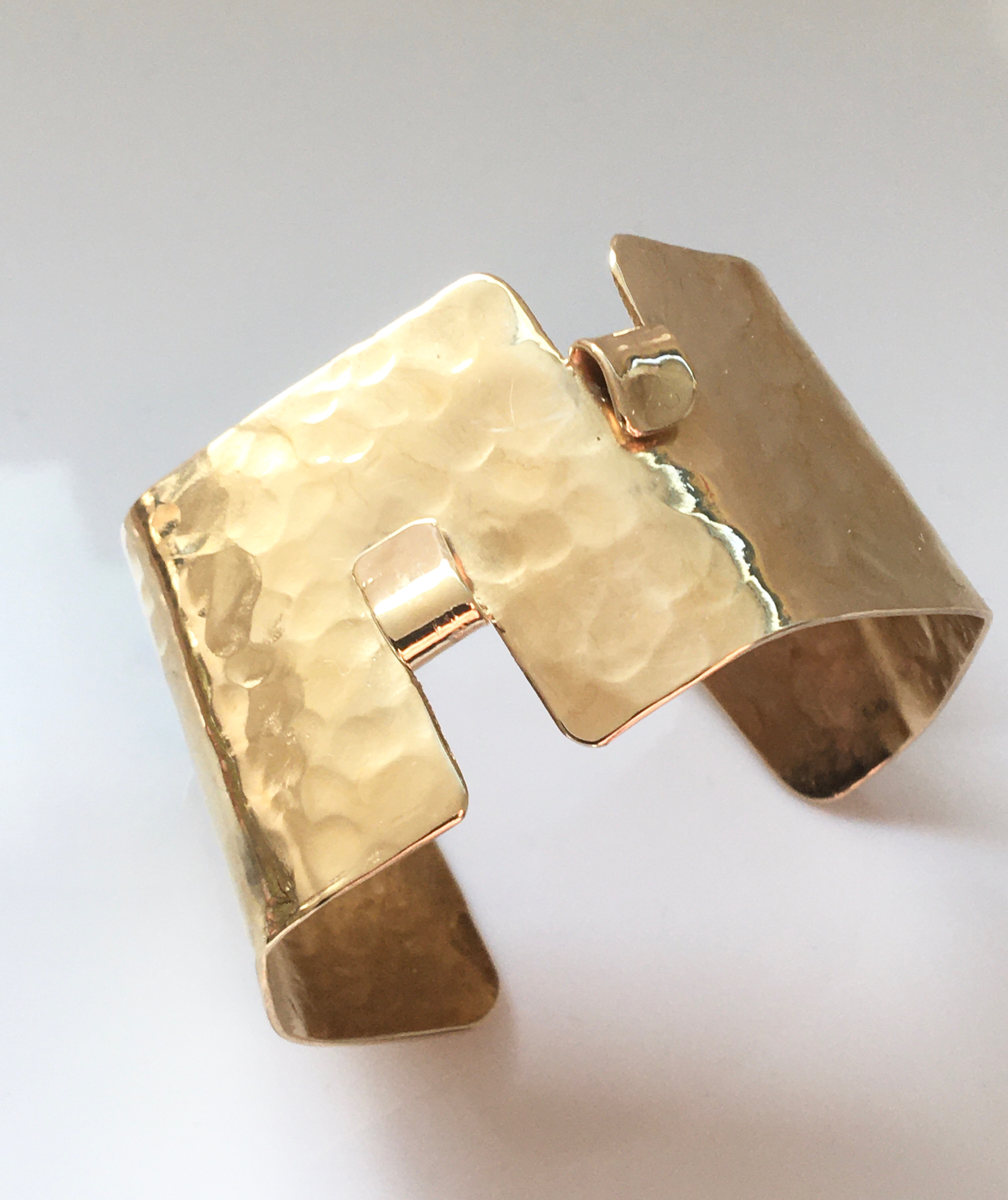 真鍮ブレスレット「Cut out two rectangles.」