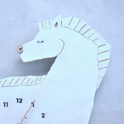 はんなりとした馬の時計 木製 掛け時計 12枚目の画像