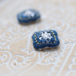 刺繍　イヤリング　ビーズ　ピアス　花　一点物　個性的　唯一無二　フレンチシック　カラフル　モチーフ　プレゼント　ギフト 2枚目の画像